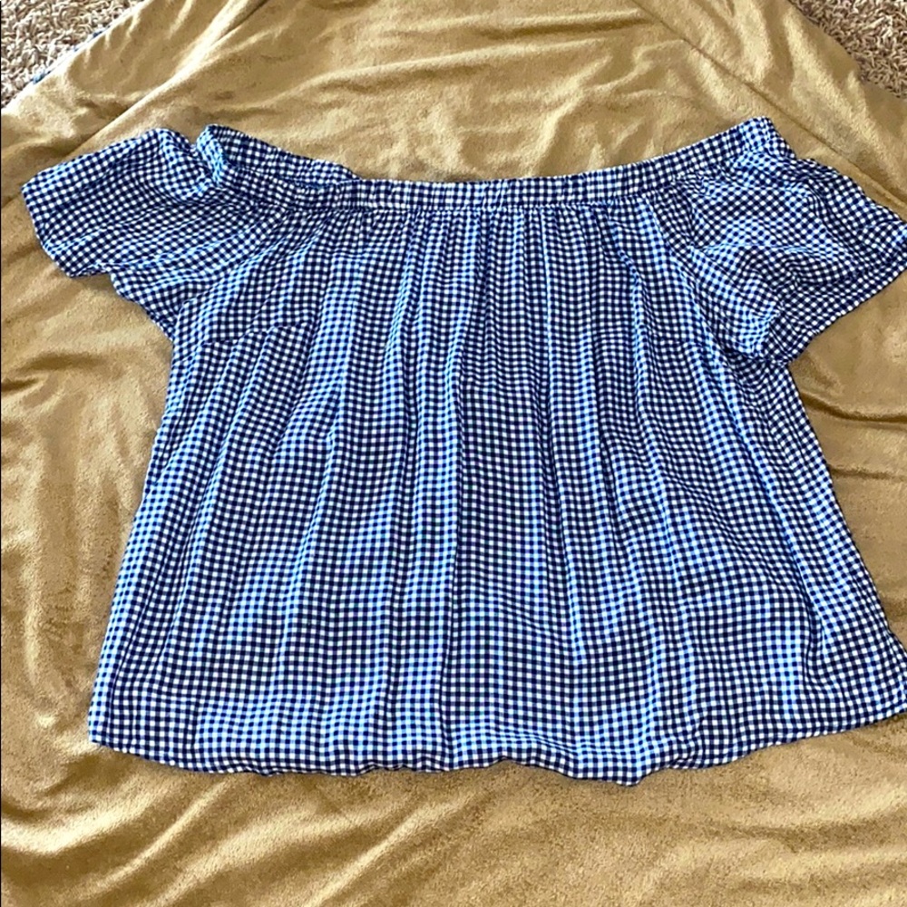 Strapless top